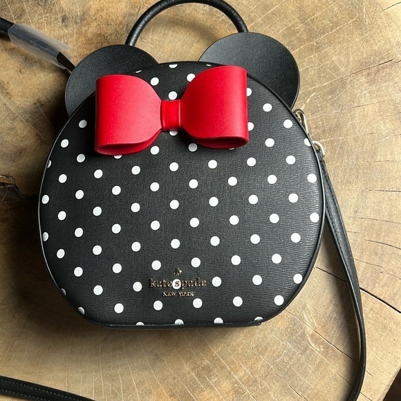 kate spade Handbags - New Kate Spade Minnie cross body bag. B21